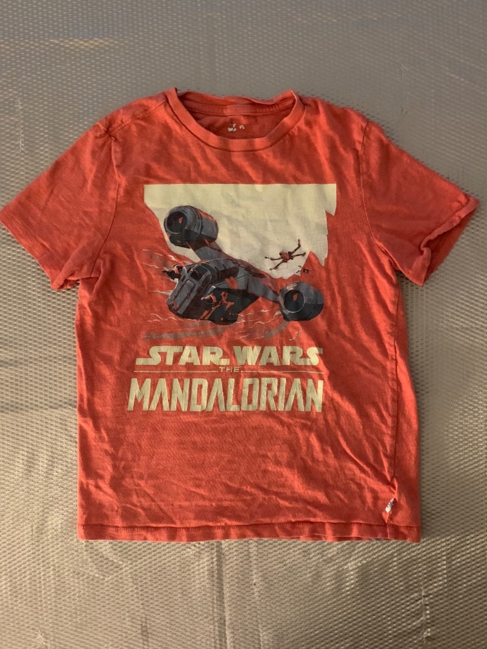 Ultra-Soft GapKids Star Wars Mandalorian Tee | Broken-In Distressed Razor Crest